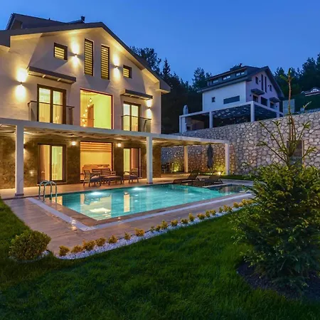 וילה Oludeniz 4 Bedroom 2404