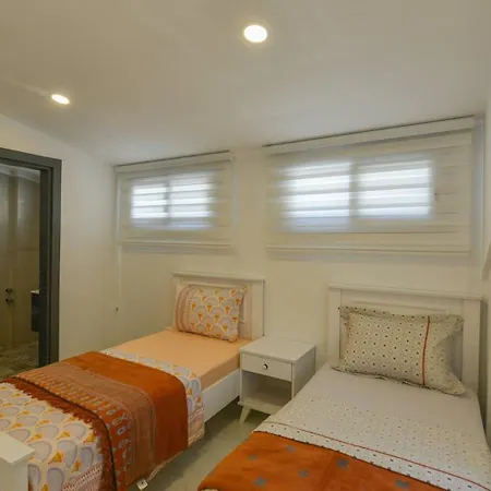 Oludeniz 4 Bedroom 2404 *