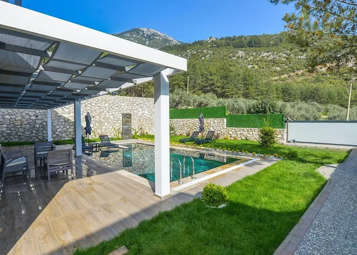 Oludeniz 4 Bedroom 2404 Vila Fethiye