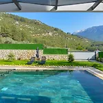 ヴィラ Oludeniz 4 Bedroom 2404 *