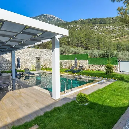 Oludeniz 4 Bedroom 2404 ヴィラ フェティエ