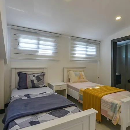 ヴィラ Oludeniz 4 Bedroom 2404 フェティエ