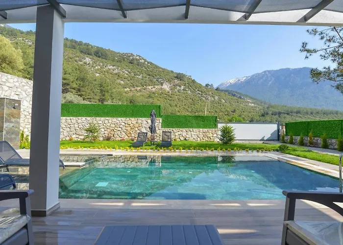 Oludeniz 4 Bedroom 2404 费特希耶