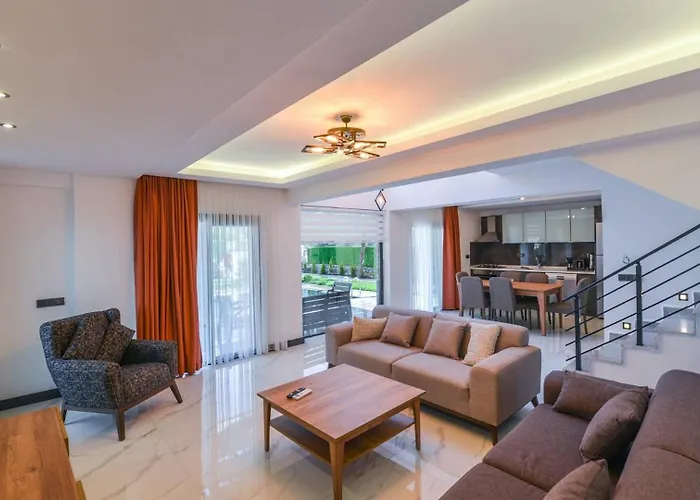 Oludeniz 4 Bedroom 2404 别墅 *